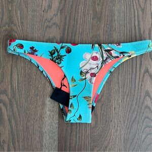NWT triangl bikini bottoms